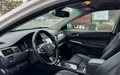 Toyota Camry, 2017 год, 2 300 000 рублей, 17 фотография