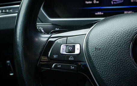 Volkswagen Tiguan II, 2018 год, 2 499 000 рублей, 15 фотография