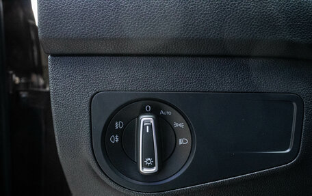 Volkswagen Tiguan II, 2018 год, 2 499 000 рублей, 14 фотография