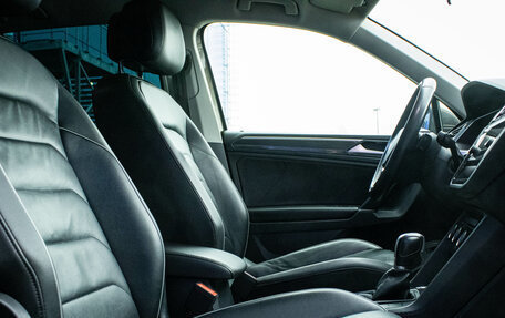 Volkswagen Tiguan II, 2018 год, 2 499 000 рублей, 12 фотография