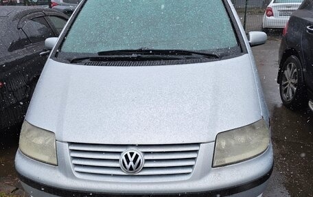 Volkswagen Sharan I рестайлинг, 2003 год, 220 000 рублей, 1 фотография