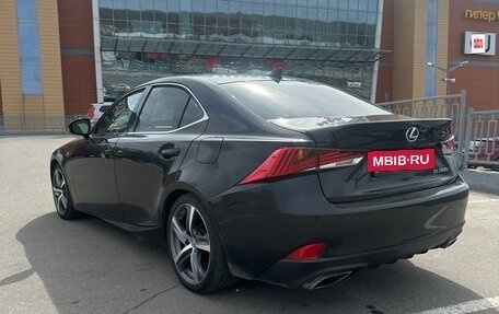 Lexus IS III, 2018 год, 2 750 000 рублей, 3 фотография