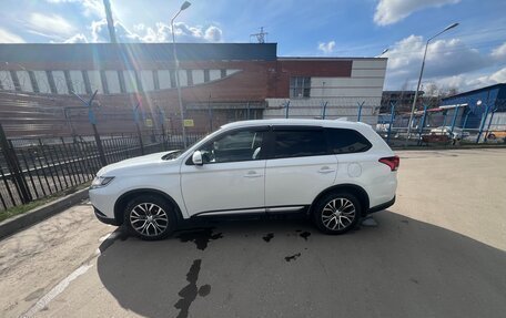 Mitsubishi Outlander III рестайлинг 3, 2018 год, 1 800 000 рублей, 23 фотография