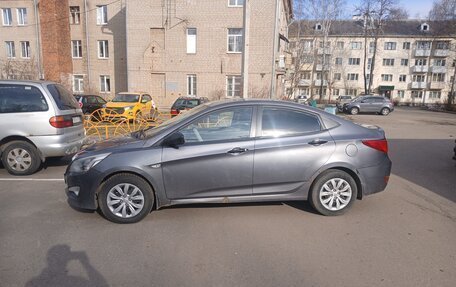 Hyundai Solaris II рестайлинг, 2016 год, 700 000 рублей, 8 фотография