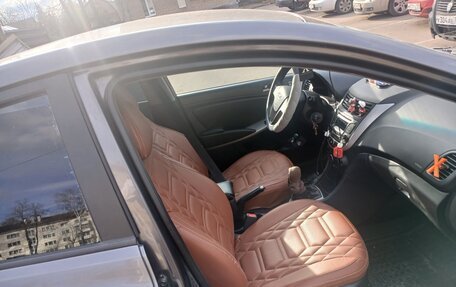 Hyundai Solaris II рестайлинг, 2016 год, 700 000 рублей, 5 фотография