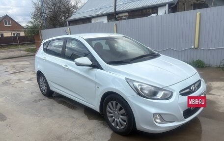 Hyundai Solaris II рестайлинг, 2012 год, 760 000 рублей, 2 фотография