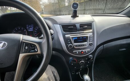 Hyundai Solaris II рестайлинг, 2016 год, 4 фотография