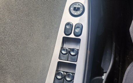 Hyundai Solaris II рестайлинг, 2016 год, 21 фотография