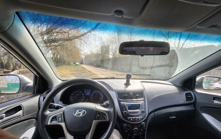 Hyundai Solaris II рестайлинг, 2016 год, 19 фотография