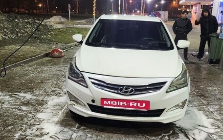 Hyundai Solaris II рестайлинг, 2016 год, 17 фотография