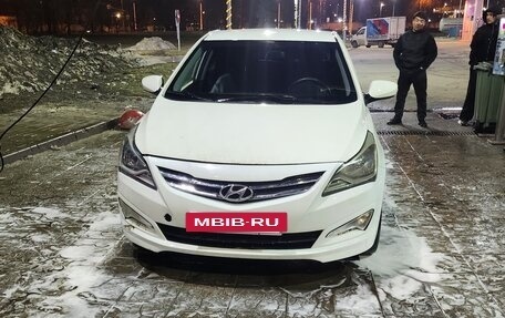 Hyundai Solaris II рестайлинг, 2016 год, 28 фотография