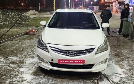 Hyundai Solaris II рестайлинг, 2016 год, 15 фотография