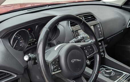 Jaguar F-Pace, 2017 год, 2 550 000 рублей, 11 фотография