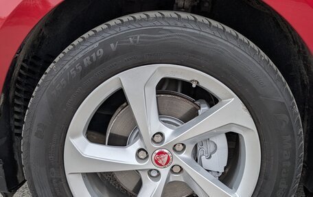 Jaguar F-Pace, 2017 год, 2 550 000 рублей, 19 фотография