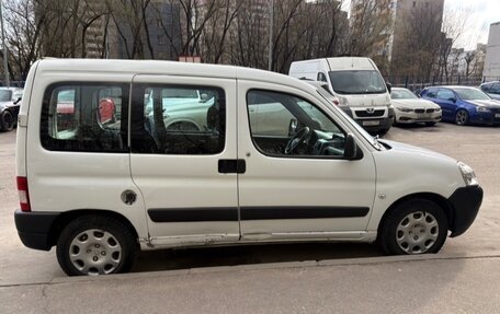 Peugeot Partner II рестайлинг 2, 2011 год, 610 000 рублей, 2 фотография