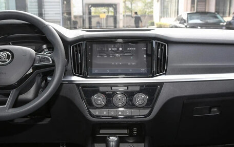 Skoda Kamiq I, 2025 год, 2 250 000 рублей, 13 фотография