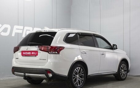 Mitsubishi Outlander III рестайлинг 3, 2013 год, 1 480 000 рублей, 2 фотография