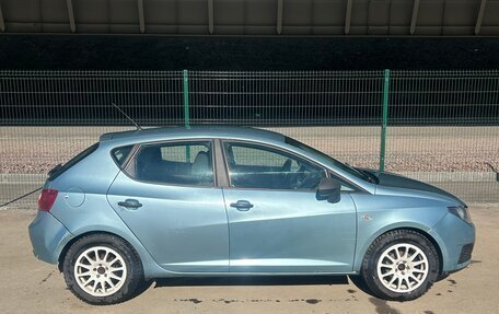 SEAT Ibiza IV рестайлинг 2, 2009 год, 390 000 рублей, 3 фотография