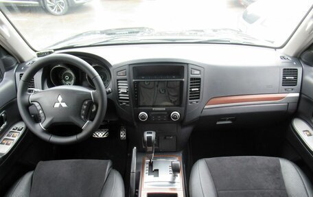Mitsubishi Pajero IV, 2008 год, 1 760 000 рублей, 14 фотография