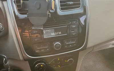 Renault Logan II, 2015 год, 800 000 рублей, 1 фотография