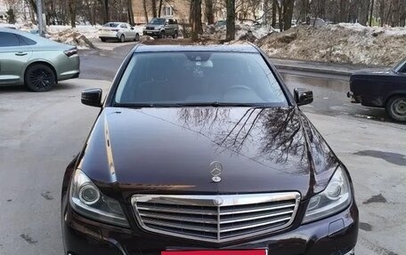 Mercedes-Benz C-Класс, 2011 год, 1 100 000 рублей, 1 фотография