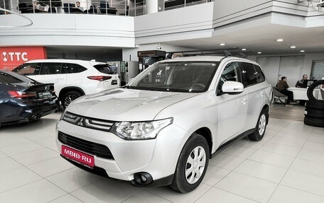 Mitsubishi Outlander III рестайлинг 3, 2013 год, 1 520 000 рублей, 1 фотография