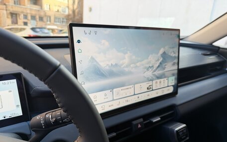 Toyota RAV4, 2025 год, 4 450 000 рублей, 10 фотография