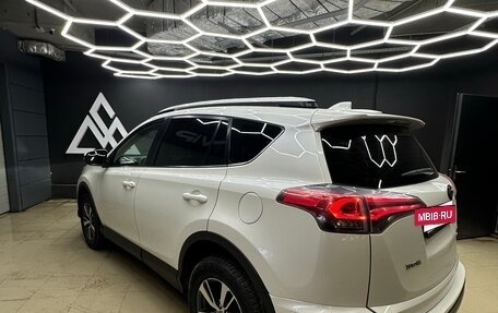 Toyota RAV4, 2016 год, 2 350 000 рублей, 4 фотография
