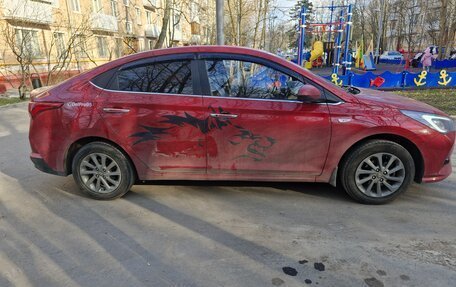 Hyundai Solaris II рестайлинг, 2021 год, 1 700 000 рублей, 4 фотография