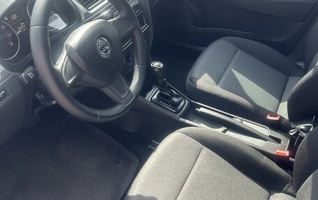 Skoda Rapid I, 2015 год, 897 000 рублей, 14 фотография