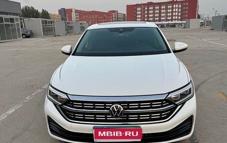 Volkswagen Jetta VII, 2022 год, 1 730 000 рублей, 2 фотография