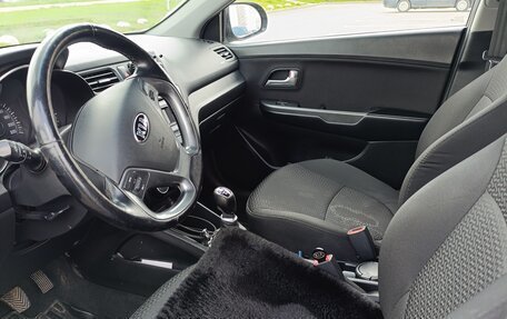 KIA Rio III рестайлинг, 2015 год, 900 000 рублей, 3 фотография