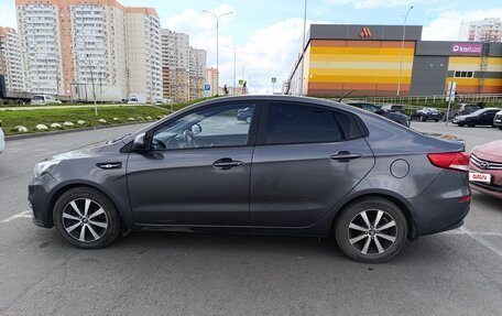 KIA Rio III рестайлинг, 2015 год, 900 000 рублей, 9 фотография