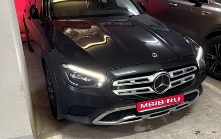 Mercedes-Benz E-Класс, 2021 год, 4 600 000 рублей, 4 фотография