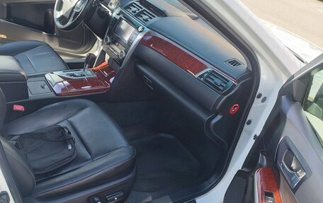 Toyota Camry, 2012 год, 1 700 000 рублей, 10 фотография