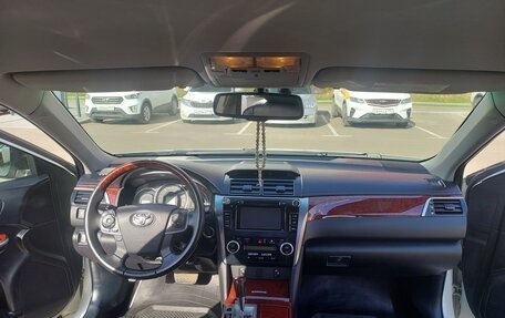 Toyota Camry, 2012 год, 1 700 000 рублей, 13 фотография