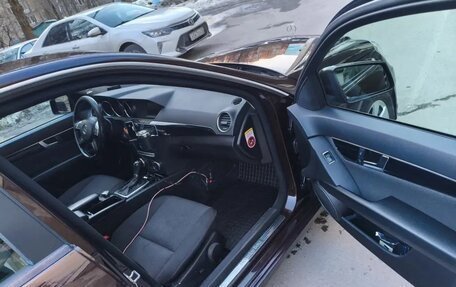 Mercedes-Benz C-Класс, 2011 год, 1 100 000 рублей, 11 фотография