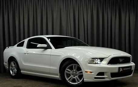 Ford Mustang VI рестайлинг, 2012 год, 2 199 888 рублей, 2 фотография