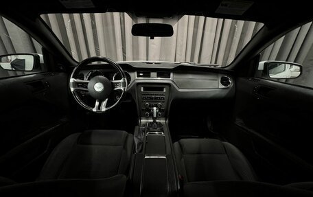 Ford Mustang VI рестайлинг, 2012 год, 2 199 888 рублей, 9 фотография