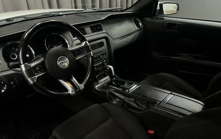 Ford Mustang VI рестайлинг, 2012 год, 2 199 888 рублей, 6 фотография