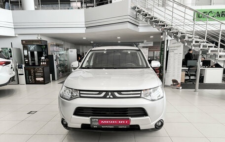 Mitsubishi Outlander III рестайлинг 3, 2013 год, 1 520 000 рублей, 2 фотография