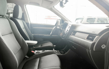Mitsubishi Outlander III рестайлинг 3, 2013 год, 1 520 000 рублей, 13 фотография