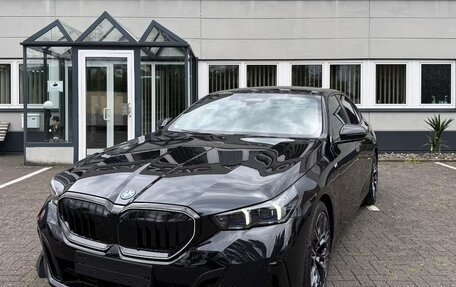 BMW 5 серия, 2025 год, 8 786 000 рублей, 1 фотография