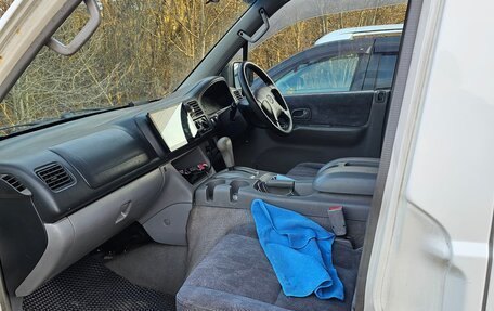 Mazda Bongo Friendee i рестайлинг, 1999 год, 470 000 рублей, 15 фотография