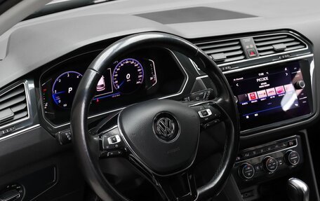 Volkswagen Tiguan II, 2020 год, 3 250 000 рублей, 8 фотография