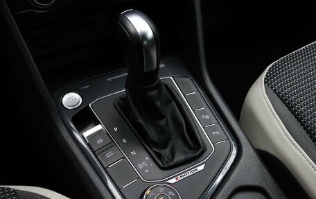 Volkswagen Tiguan II, 2020 год, 3 250 000 рублей, 16 фотография