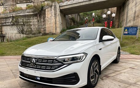 Volkswagen Jetta VII, 2022 год, 2 170 000 рублей, 2 фотография