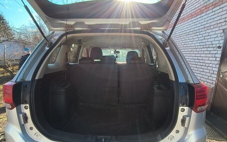 Mitsubishi Outlander III рестайлинг 3, 2015 год, 1 390 000 рублей, 3 фотография