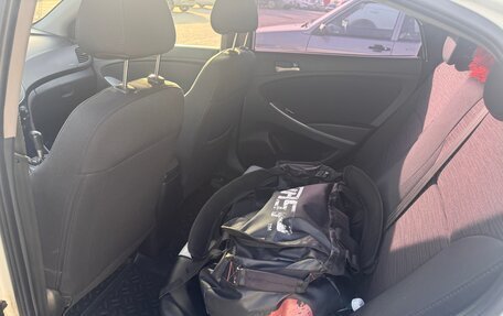 Hyundai Solaris II рестайлинг, 2014 год, 800 000 рублей, 5 фотография