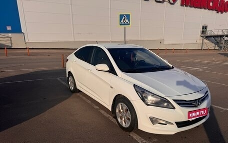 Hyundai Solaris II рестайлинг, 2014 год, 800 000 рублей, 2 фотография
